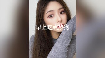 ❤️❤️气质尤物美少妇，姐妹一起双飞，一个舔屌一个操，太舒服了闭眼享受，骑乘操美臀，骚穴好湿流淫水