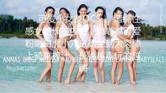 健身房里约站女教练