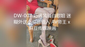 洗浴中心很有feel的小美眉，就选中她了上钟。你洗干净了没有，你不要担心，我刚检查什么妇科疾病都没有‘！逗比