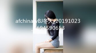 墨绿色高跟鞋丝袜丰满人妻