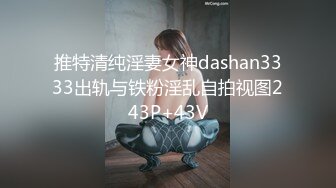 -眼镜大叔的小母狗 浴室掏出JB就要吸 抱起来猛操 美臀骑乘位 各种姿势尽情输出