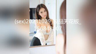 [MP4/ 858M] 阳台爆草两个风骚少妇，全程露脸让小哥用按摩棒玩弄骚穴，浪叫呻吟表情好骚