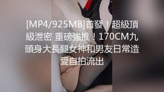 清纯良家小姐姐全程露脸大秀直播，皮肤白皙奶子又大又圆润，小起来迷人可爱跳弹塞逼里自慰，各种姿势诱惑呻吟