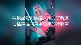 牛仔裤系列女神，长的有点婴儿肥被颜射一脸，很有视觉效果