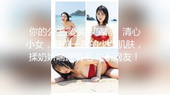 人气餐厅男女混厕偷拍一个爱臭美的短发少妇