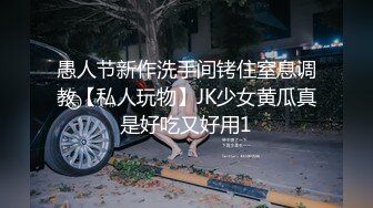 [MP4]草莓小喵喵大屁股少妇女仆装居家啪啪，特写口交拨开内裤摸逼后入抽插猛操